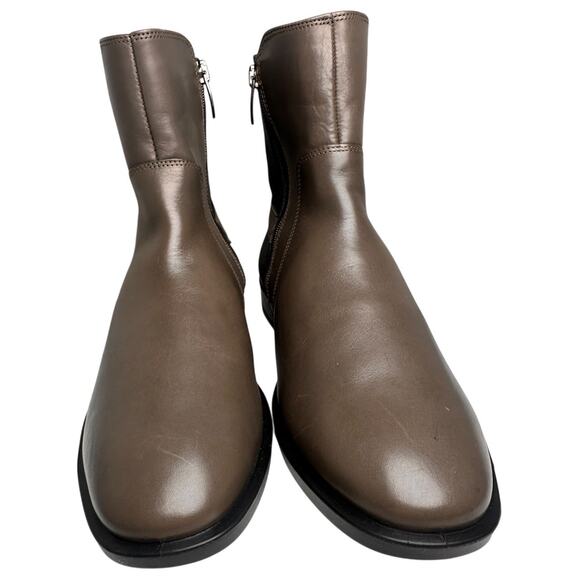 Ecco Side Zip Leather 2 Toned Chelsea Buckle Ankle Booties Women Sz 9 Fisherman - Picture 11 of 13